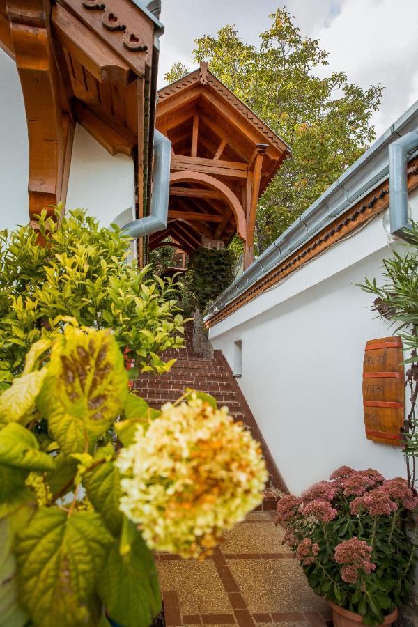 페치 Bagoly Pincesor Fogado B&B 외부 사진
